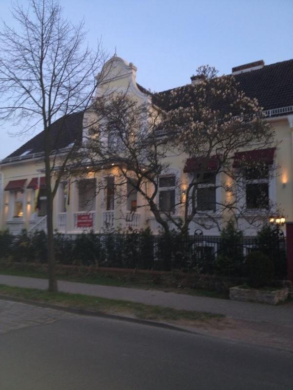 Berliner Hof Hotel Dallgow-Doeberitz Buitenkant foto